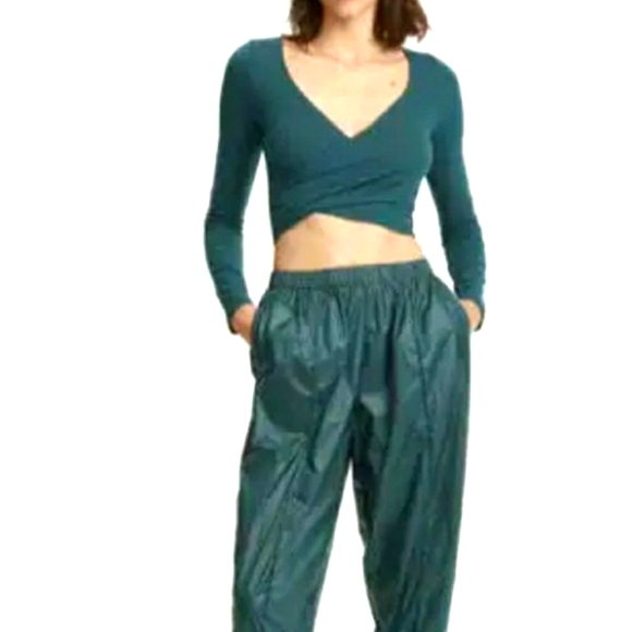Something Navy Tops - Something Navy collab w/Balance Cross Front Longsleeve Crop Top Peacock Green